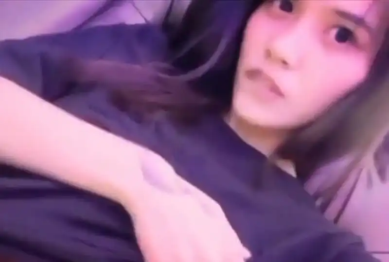 KTV喝醉后直接啪啪.的封面图